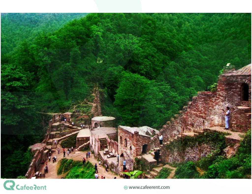 Castle Rudkhan geographical traits