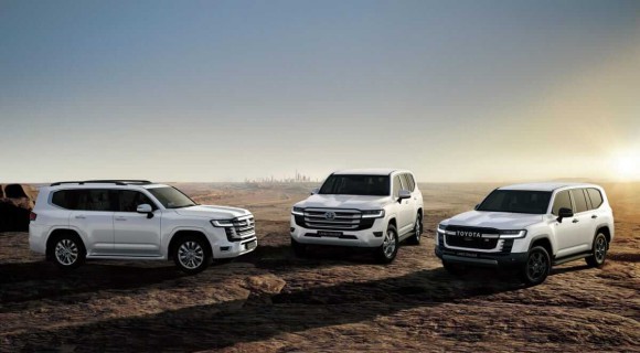 Renting Toyota Landcruiser or Lexus? Which one is better?
