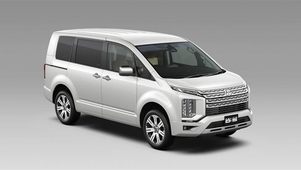 تجربه رانندگی با ون دلیکا تجربه رانندگی با ون دلیکا