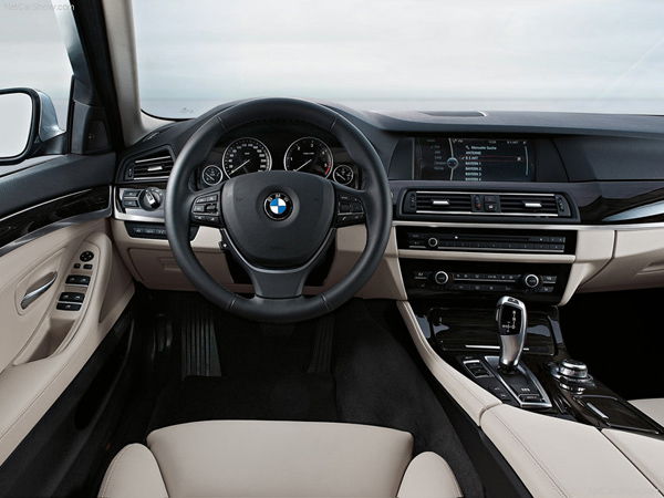 BMW 528